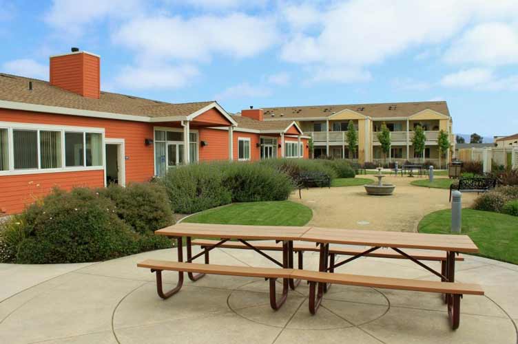 Salinas, California: Sherwood Village Senior Apartments