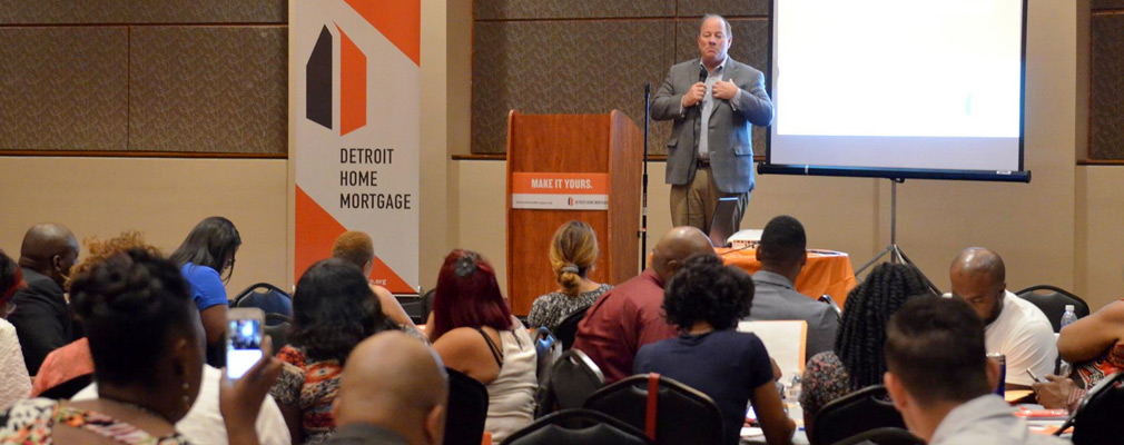 Photograph of Mayor Duggan speaking at a DHM event. 