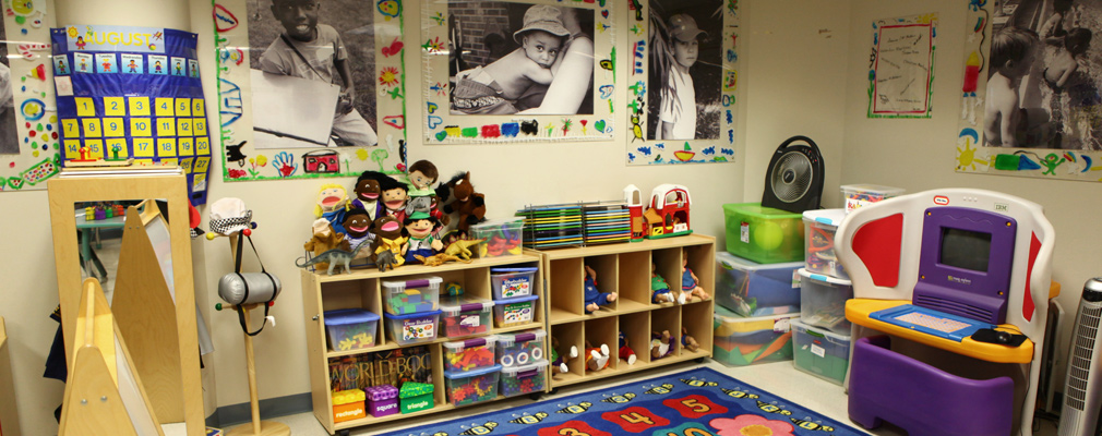 Photograph of a classroom at Sinai Community Institute.