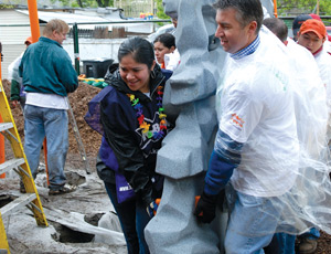 Residents and a local nonprofit collaborate to build a playground in Chicago’s Little Village neighborhood.
LISC/Chicago, Photography by Juan Francisco Hernandez Residents and a local nonprofit collaborate to build a playground in Chicago’s Little Village neighborhood