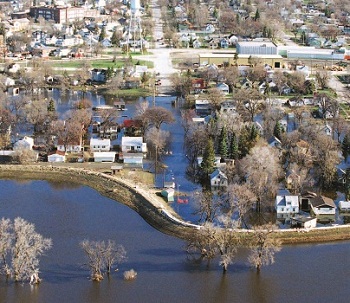 The devastation to the Grand Forks, North Dakota/East Grand Forks, Minnesota region after the Red River flooding in 1997 ultimately led to improved local-federal government relationships. 