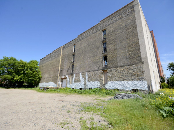 Photograph of the front façade of The Cameron prior to rehabilitation.