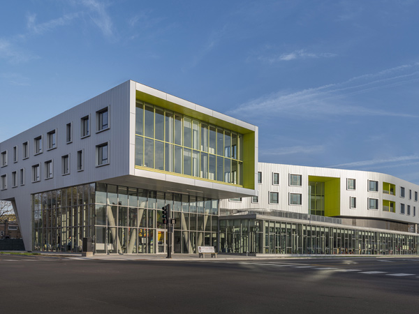 A photo of the Northtown Library and Apartments as seen from Western Ave.