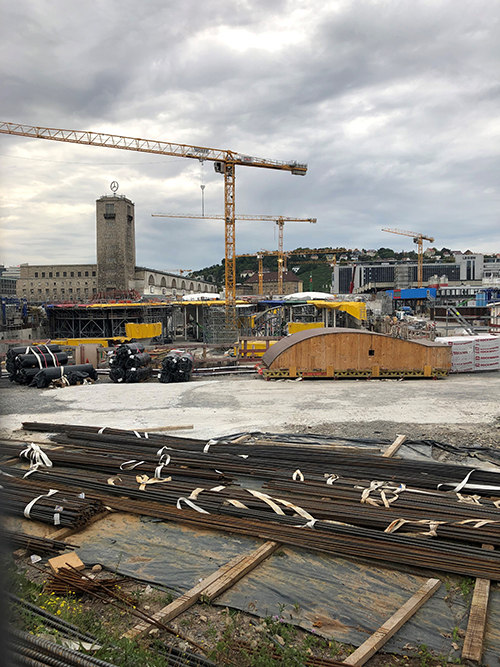 Construction of the Stuttgart train station from the exterior.