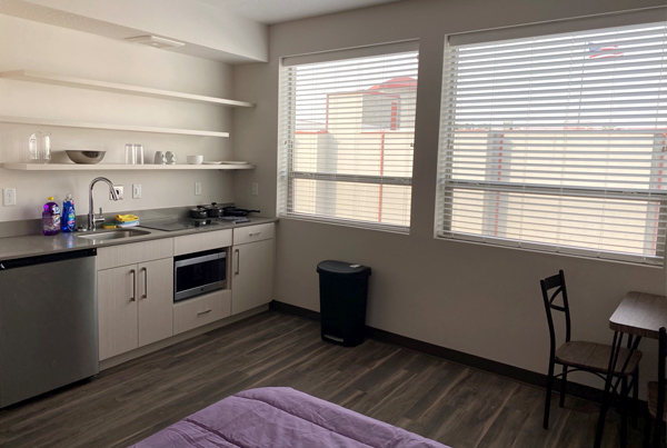 Small kitchen in an apartment.