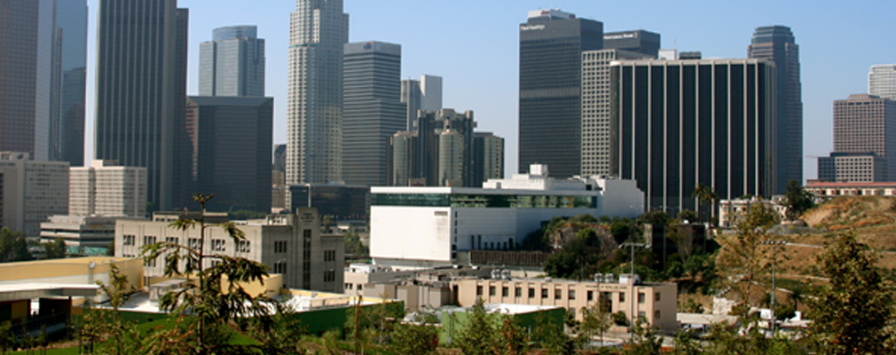 Photograph of the skyline of downtown Los Angeles.